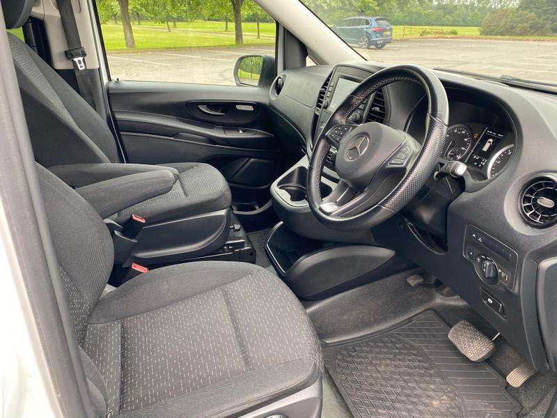 Mercedes-Benz Vito Photo at-10ac1c78211c4fbb8914a952d279ac83.jpg