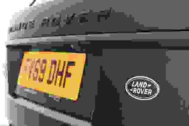 Land Rover RANGE ROVER Photo at-10f6b417370f4e6ea65629ef33605e11.jpg