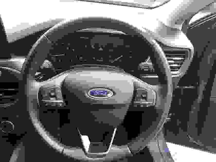 Ford Focus Photo at-1103295db5c84a989f70fc8636223e3b.jpg