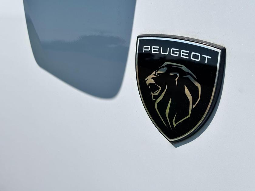Peugeot 408 Photo at-1117d233c68f4e3d8e7ce7f157e8b5f0.jpg
