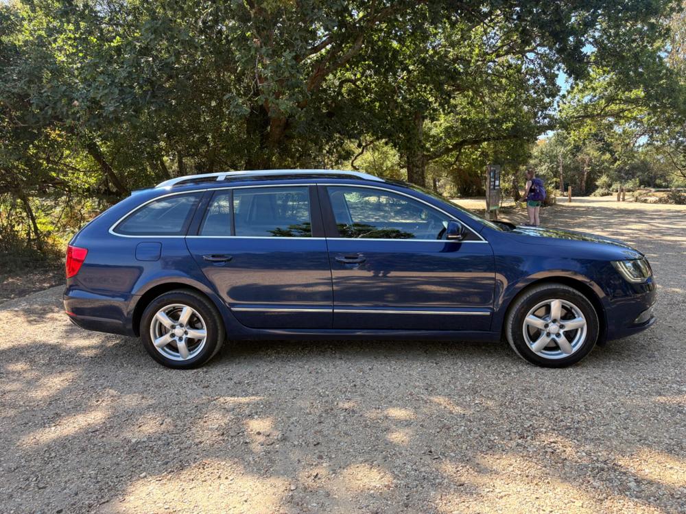Skoda Superb Photo at-111ae6692e19475d9941b765bb4e6290.jpg