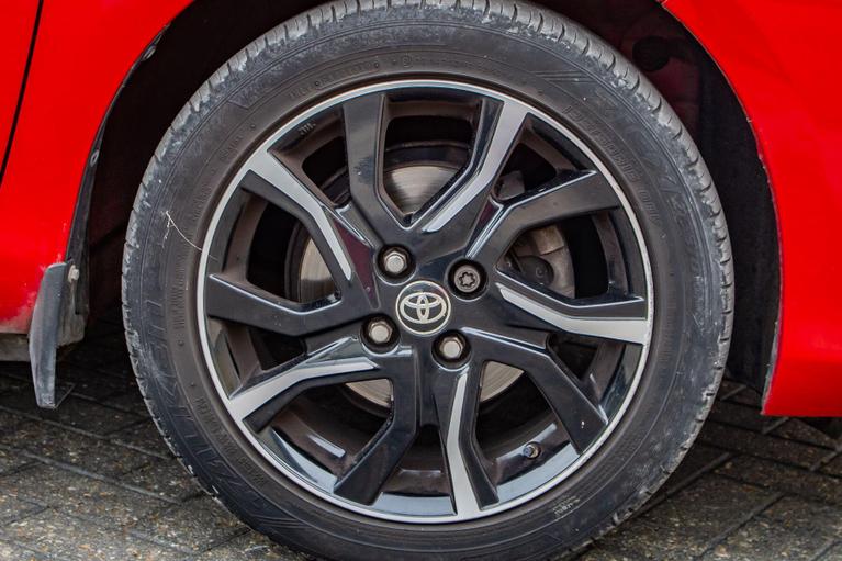 Used Toyota Yaris WO65EGE 19