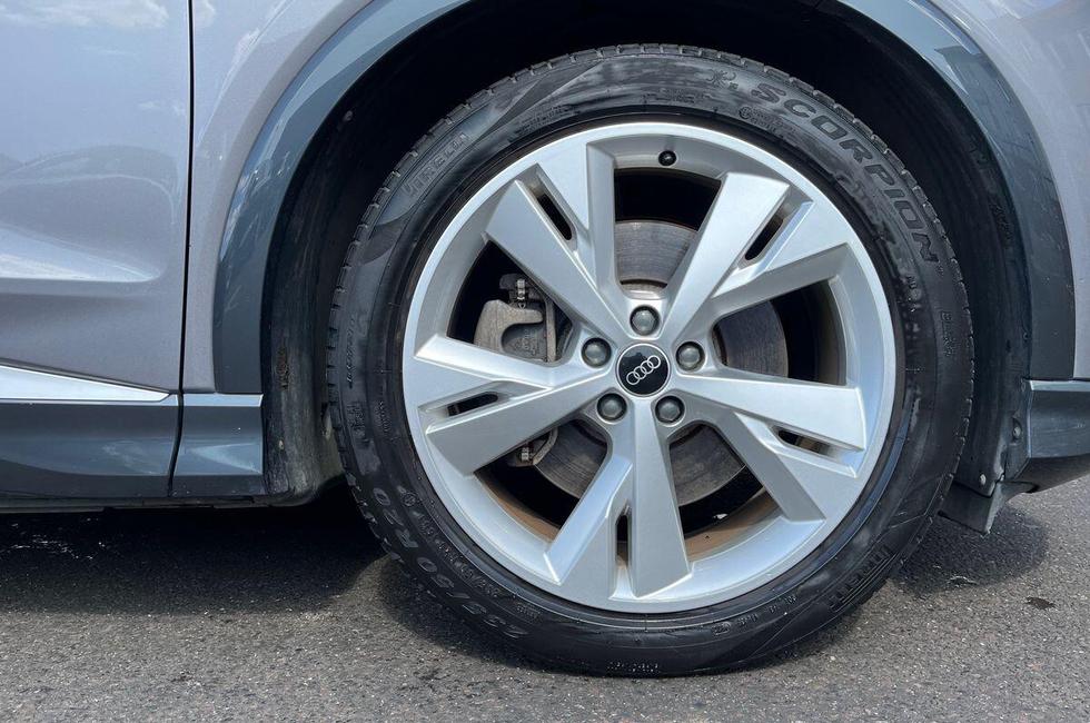Audi Q4 Photo at-113ad9bc4b544aabba50648b0ce73122.jpg