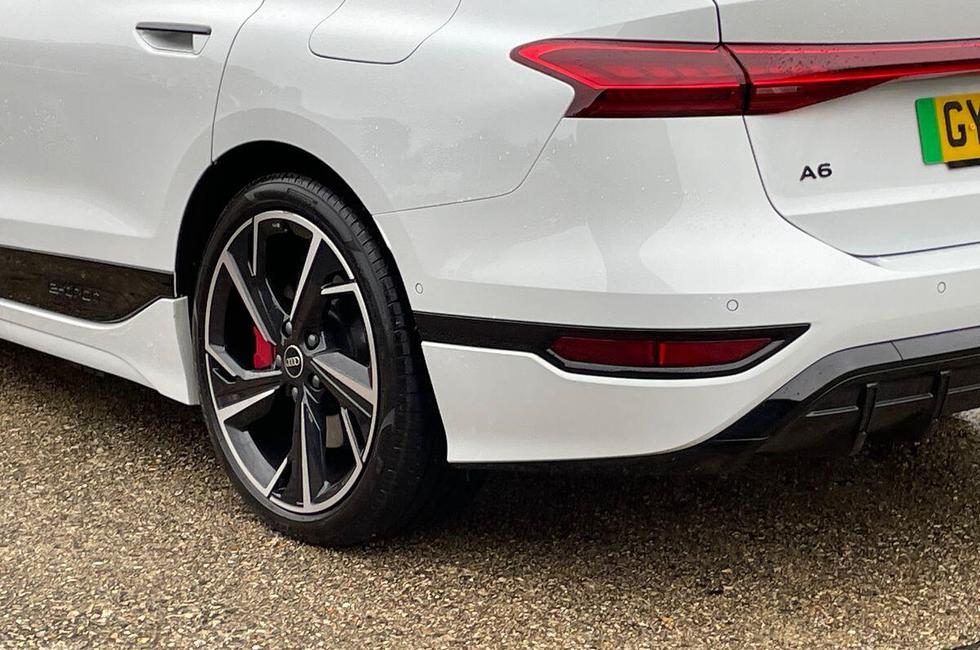 Audi A6 Photo at-11406d99b1c842a7a05d8c4f4b19b404.jpg