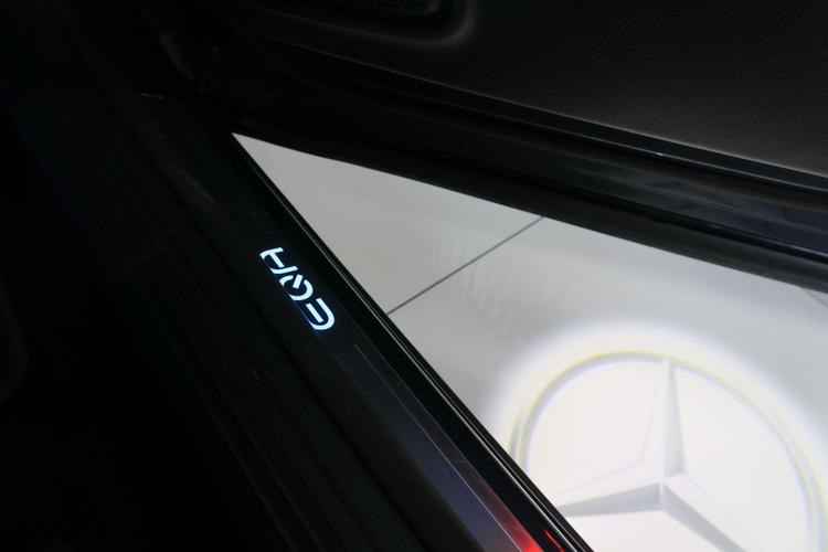 Used Mercedes-Benz EQA VN22NFH 18
