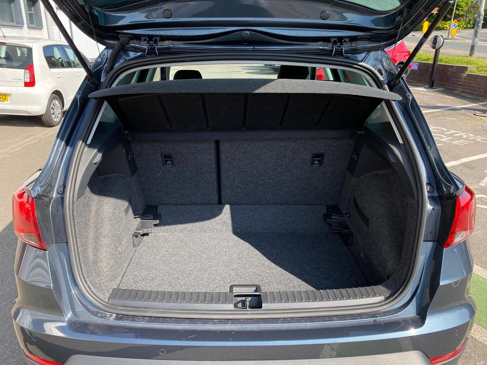 Seat Arona dimensions, boot space and similars