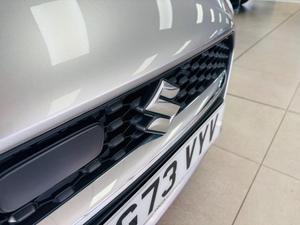 Suzuki Swift Photo 9