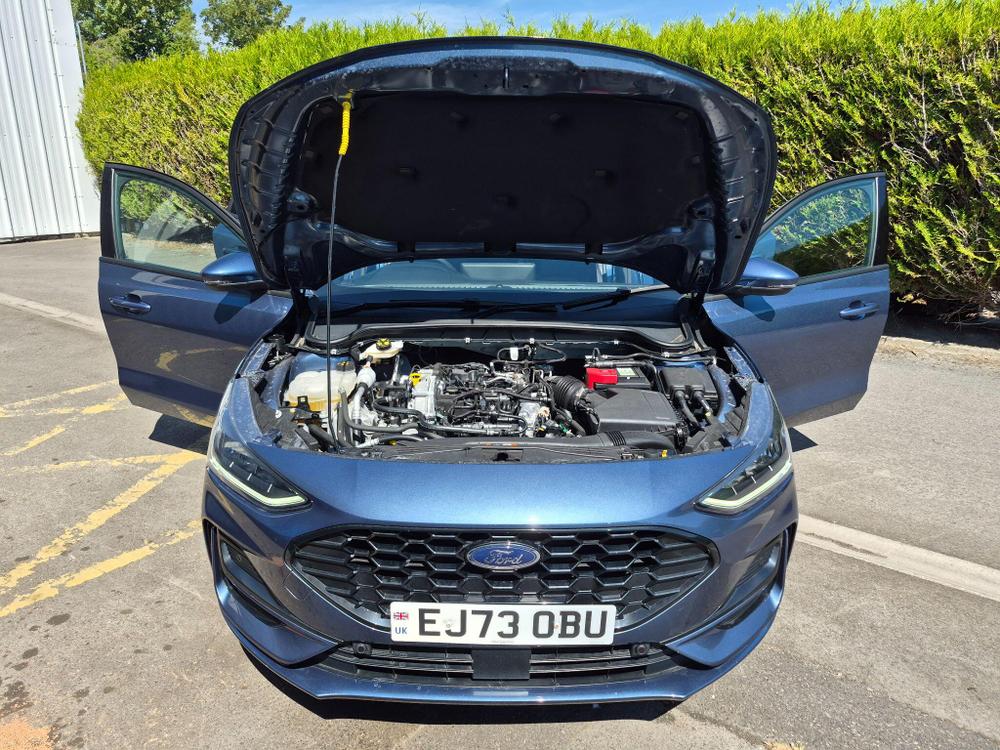 Ford Focus Photo at-11a8a1bb0f2d492ab404355282d412c3.jpg