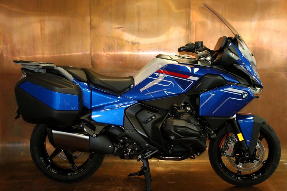 BMW R 1300 RT Photo at-11d83130a60749118ba4ad499700a604.jpg