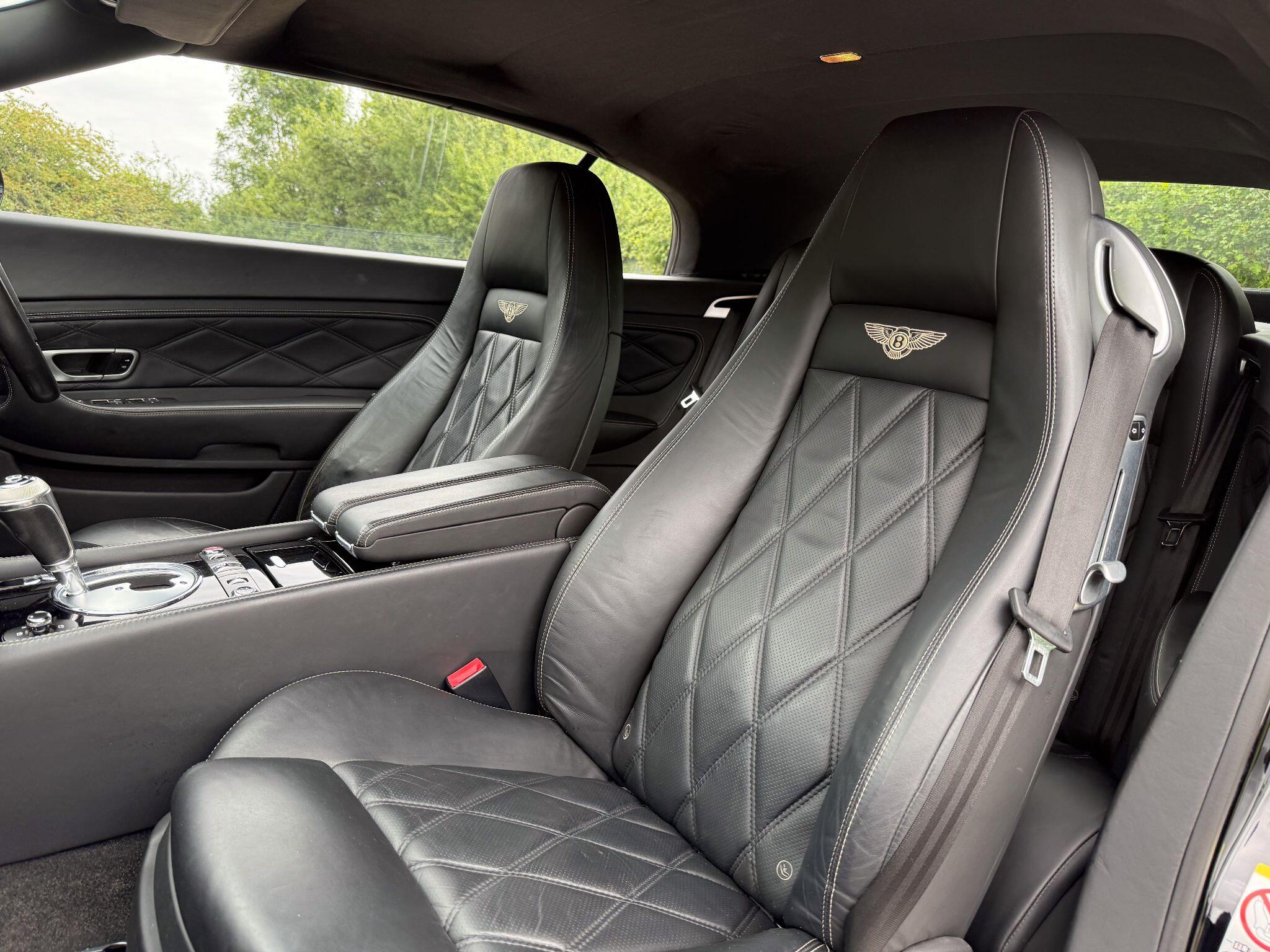 Bentley Continental 6.0 W12 GTC Speed Convertible 2dr Petrol Auto 4WD Euro 4 (610 ps) — photo 11