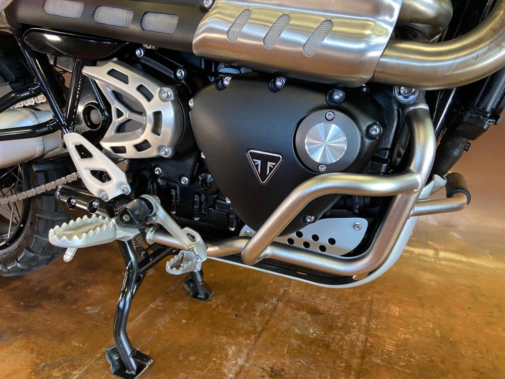 TRIUMPH Scrambler 1200 Photo at-11f75082c4e041b9b4c67971826352da.jpg