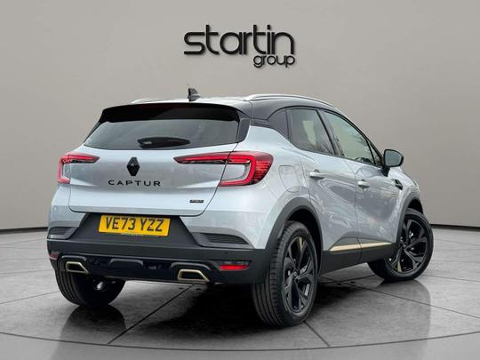 Renault Captur Photo at-12115e8eb5fe40d7aacaf36bfcb23926.jpg