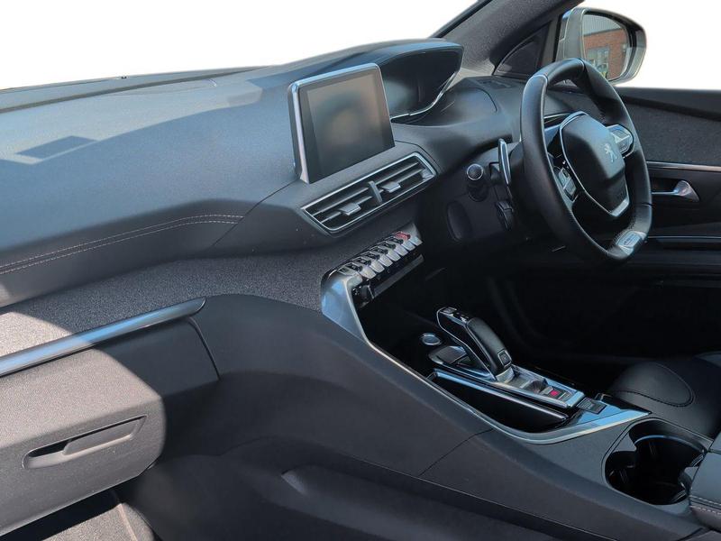 Used Peugeot 3008 NV17ETT 12