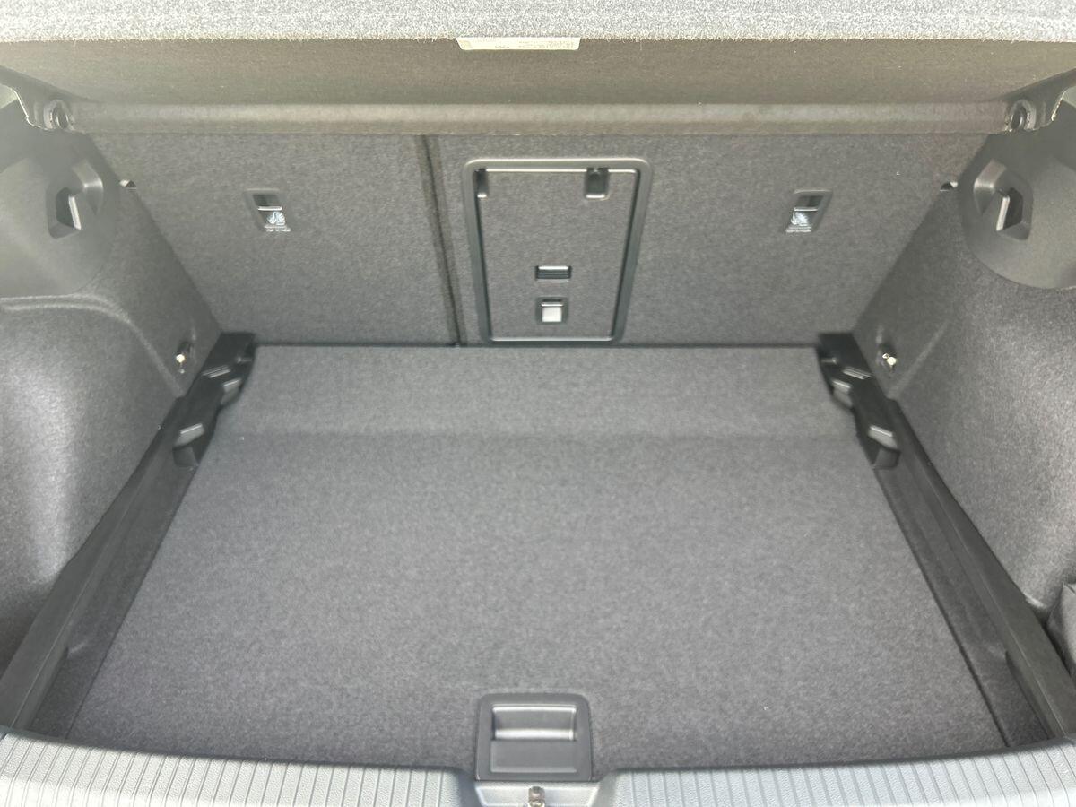 Volkswagen Golf Photo at-1268a55b958c4c5b8318341089aaa64b.jpg