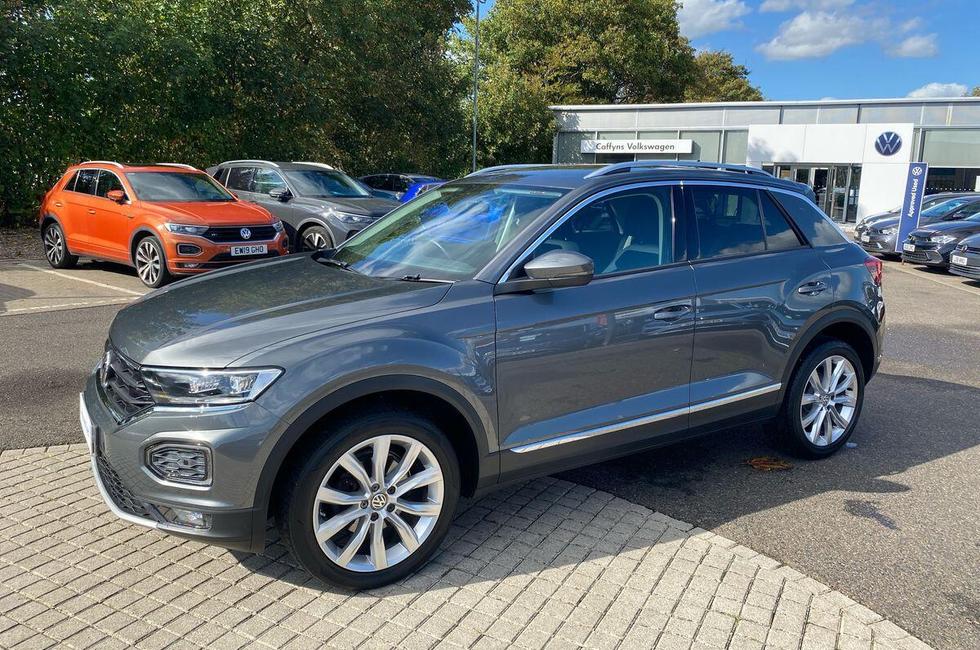 Volkswagen T-roc Photo at-126dee6b236b4af080e28e37a538e152.jpg