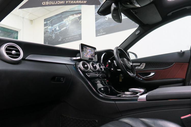 Used Mercedes-Benz C Class YM67LMX 9