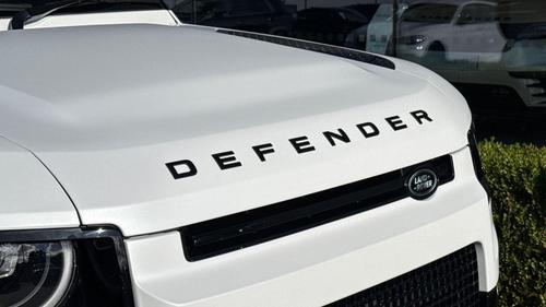 Land Rover Defender Photo at-133c18092dd7429f92c83eee7e79c7aa.jpg