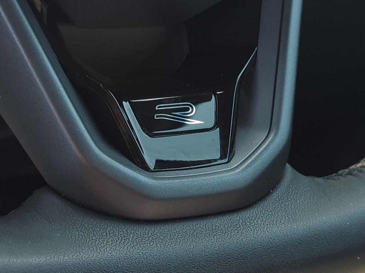 Volkswagen T-Roc Photo at-13434744c6af4eb6b525d5d79574b3b2.jpg
