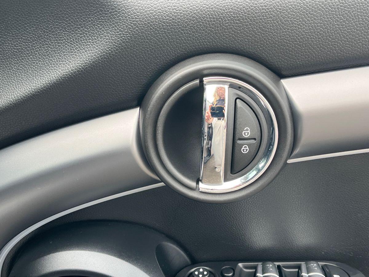 MINI Hatch Photo 31