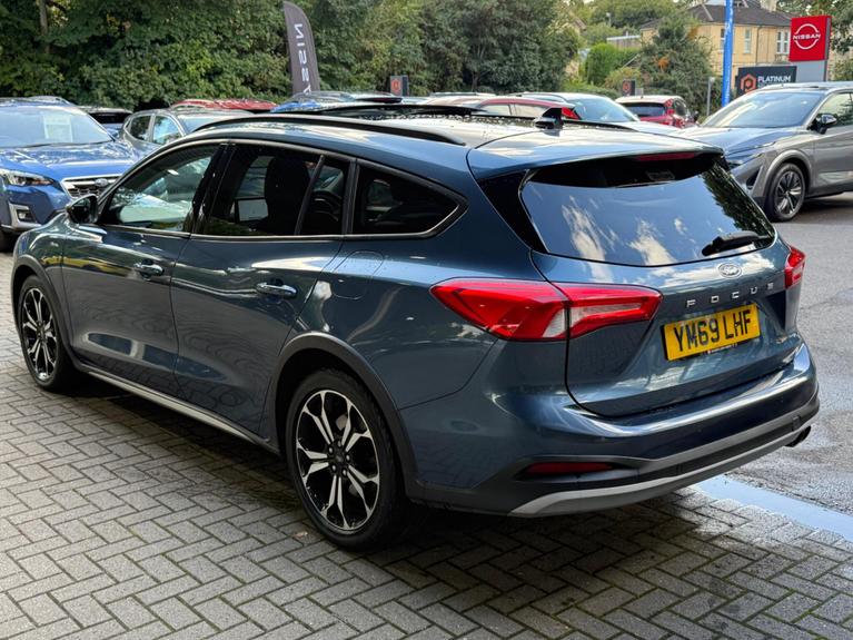 Used Ford Focus YM69LHF 4