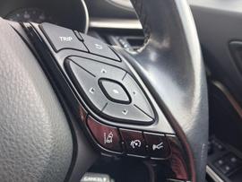 Toyota C-HR Photo 17