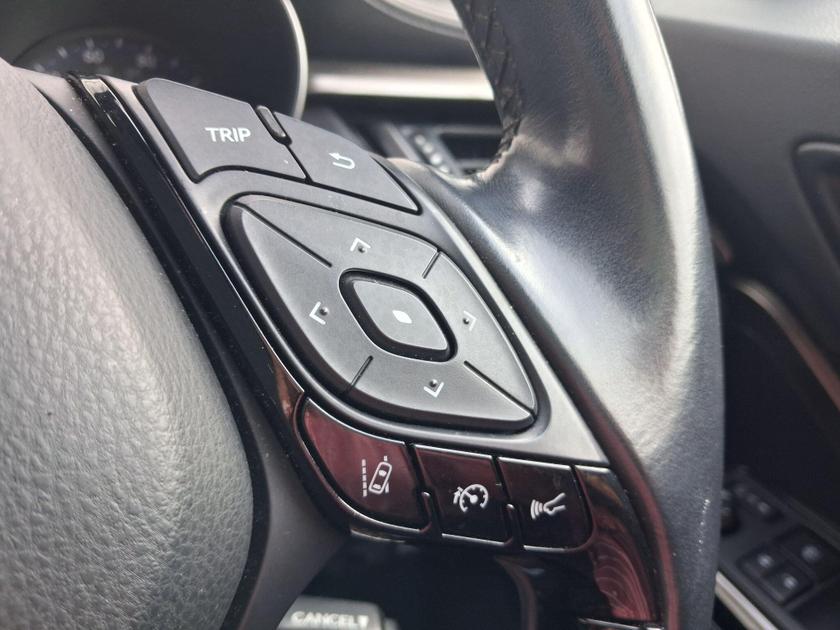 Toyota C-HR Photo at-139981d8eb5848b18009d82c19fed067.jpg