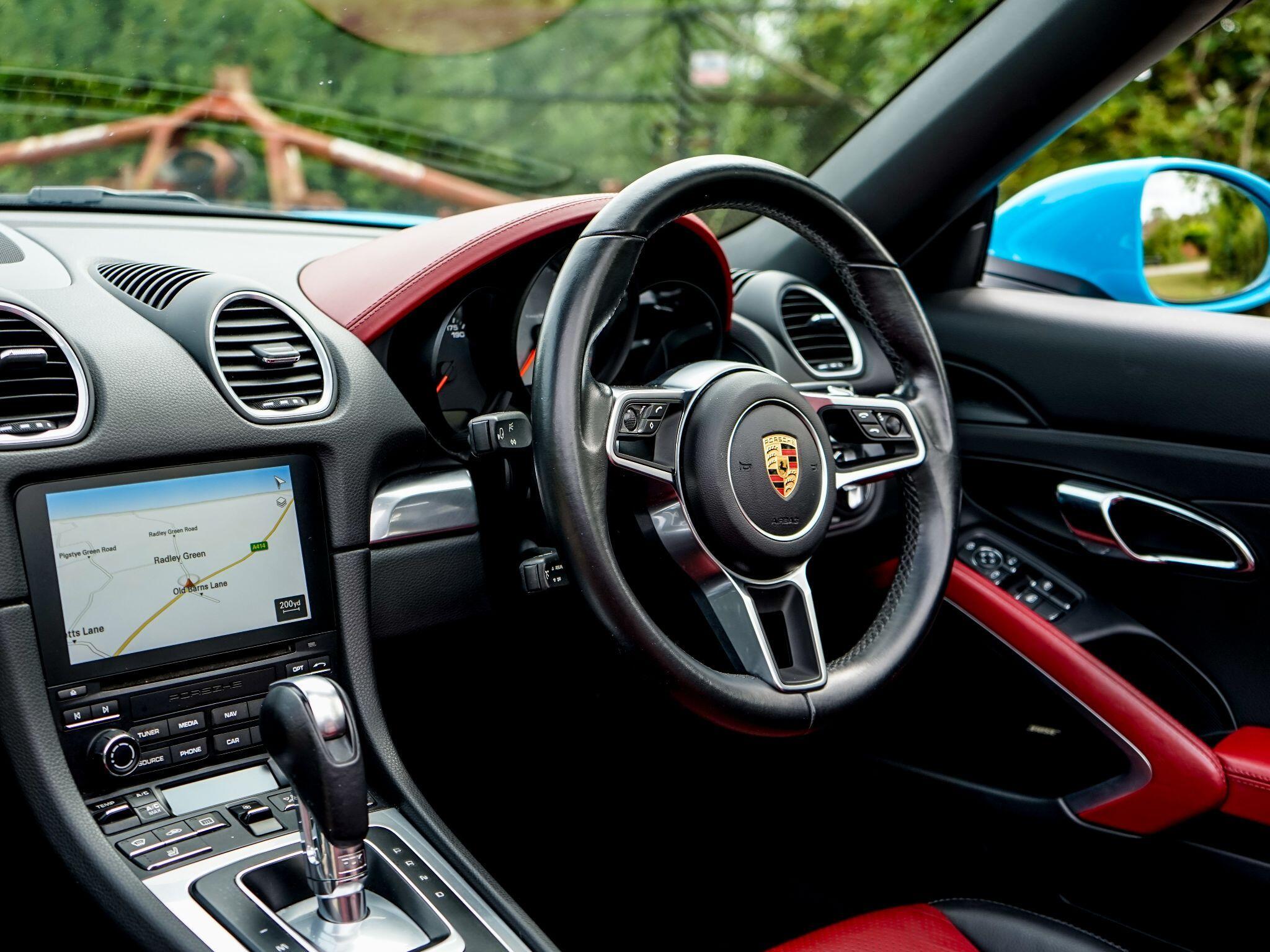 Porsche 718 Boxster 2.5T S Convertible 2dr Petrol PDK Euro 6 (s/s) (350 ps) — photo 21
