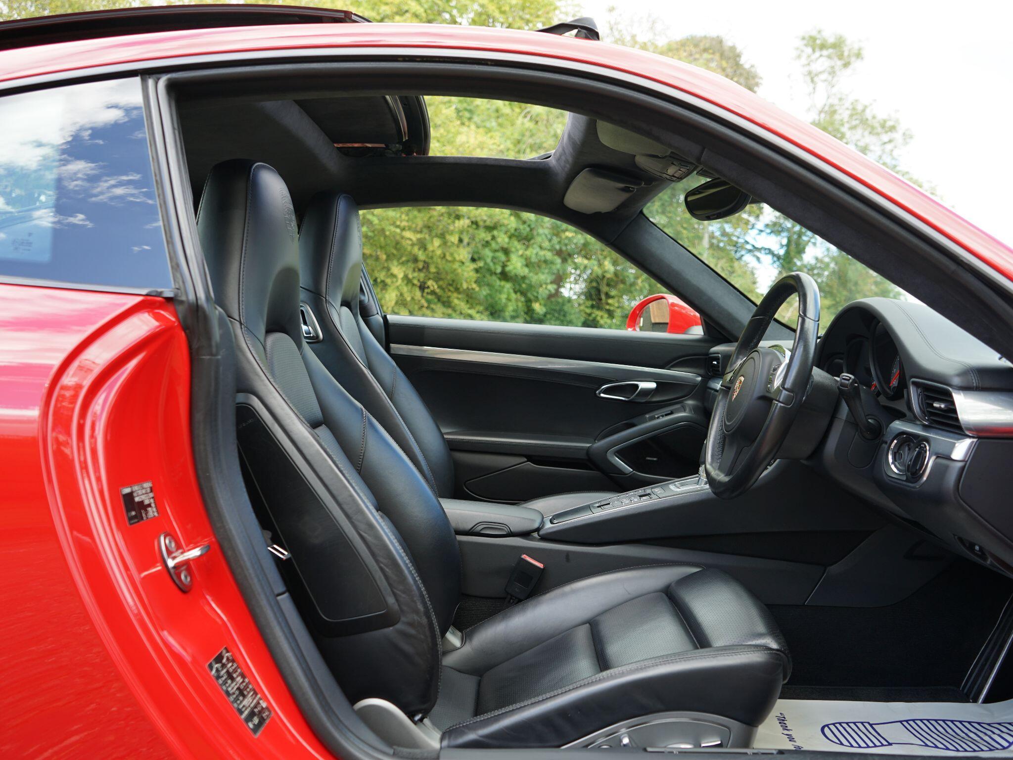 Porsche 911 3.8 991 Carrera S PDK Euro 5 (s/s) 2dr — photo 22