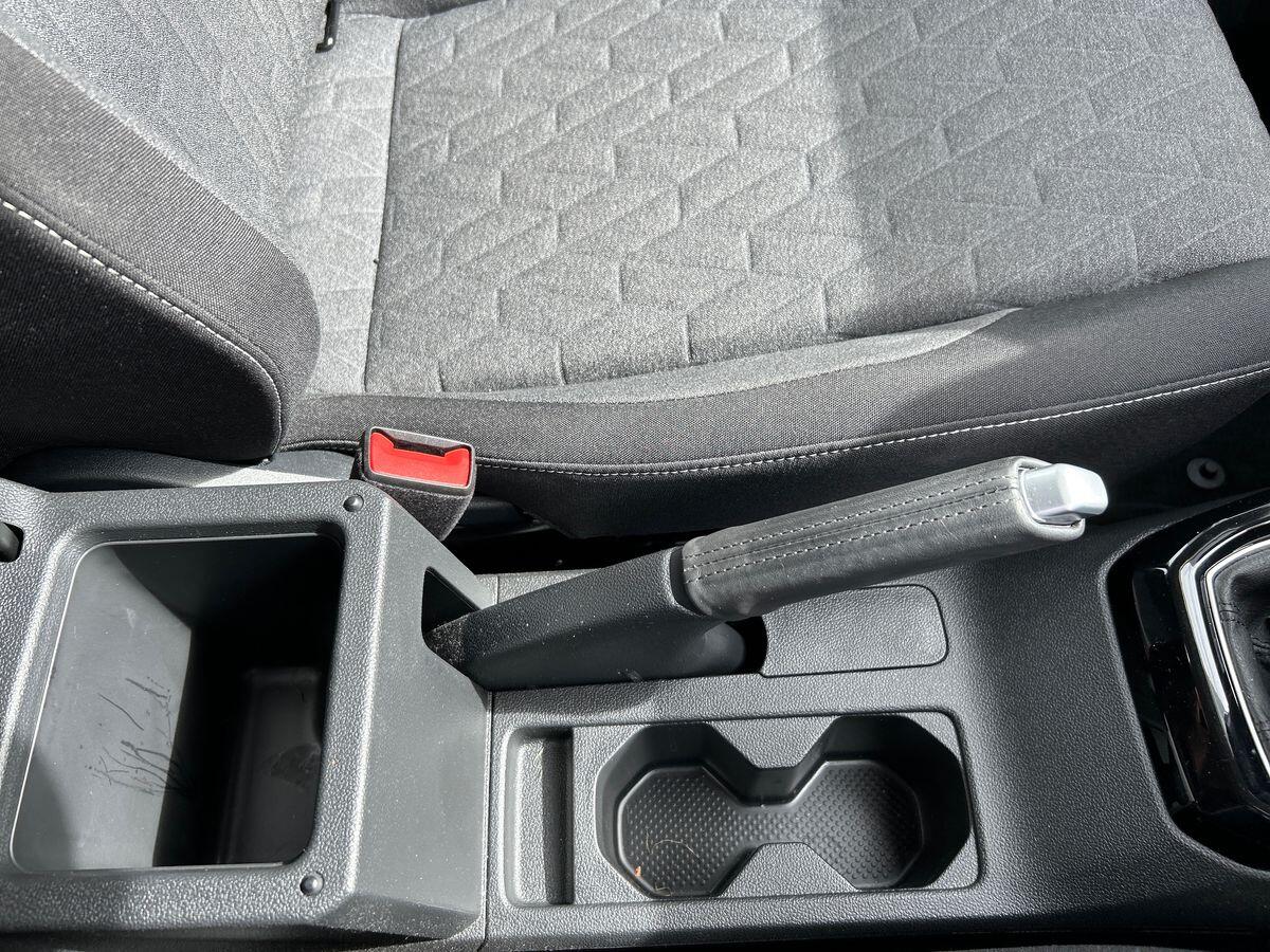 Volkswagen T-cross Photo at-1455878d42b9476d83bb974ebf3422ab.jpg