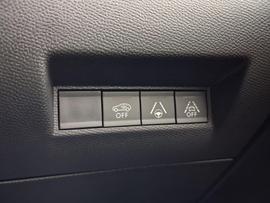 Peugeot E-208 Photo 28