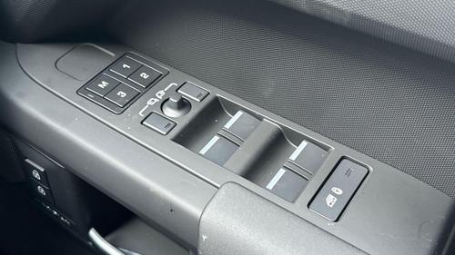 Land Rover Defender Photo at-148a07bed1da4e92a74798d5850764a9.jpg