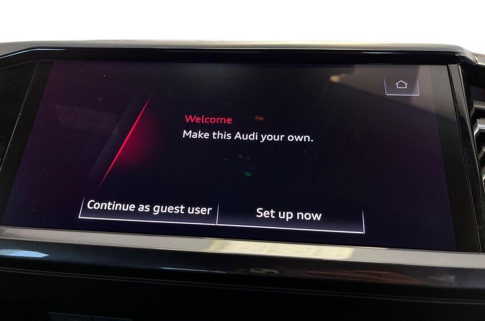 Audi Q4 Photo at-1495a30bb8b14967be7a512870234024.jpg