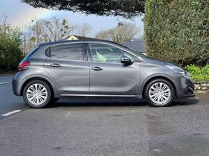 Used 2018 Peugeot 208 1.2 PureTech Allure EAT Euro 6 (s/s) 5dr at Startin Group