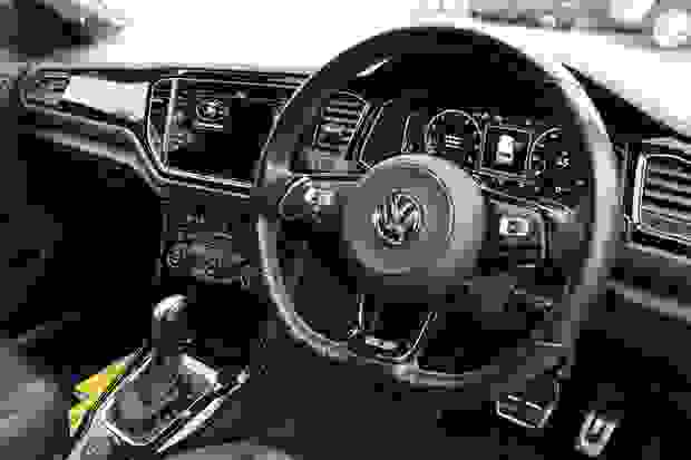 Volkswagen T-Roc Photo at-152bd94a41b24baaaf345c8697974974.jpg