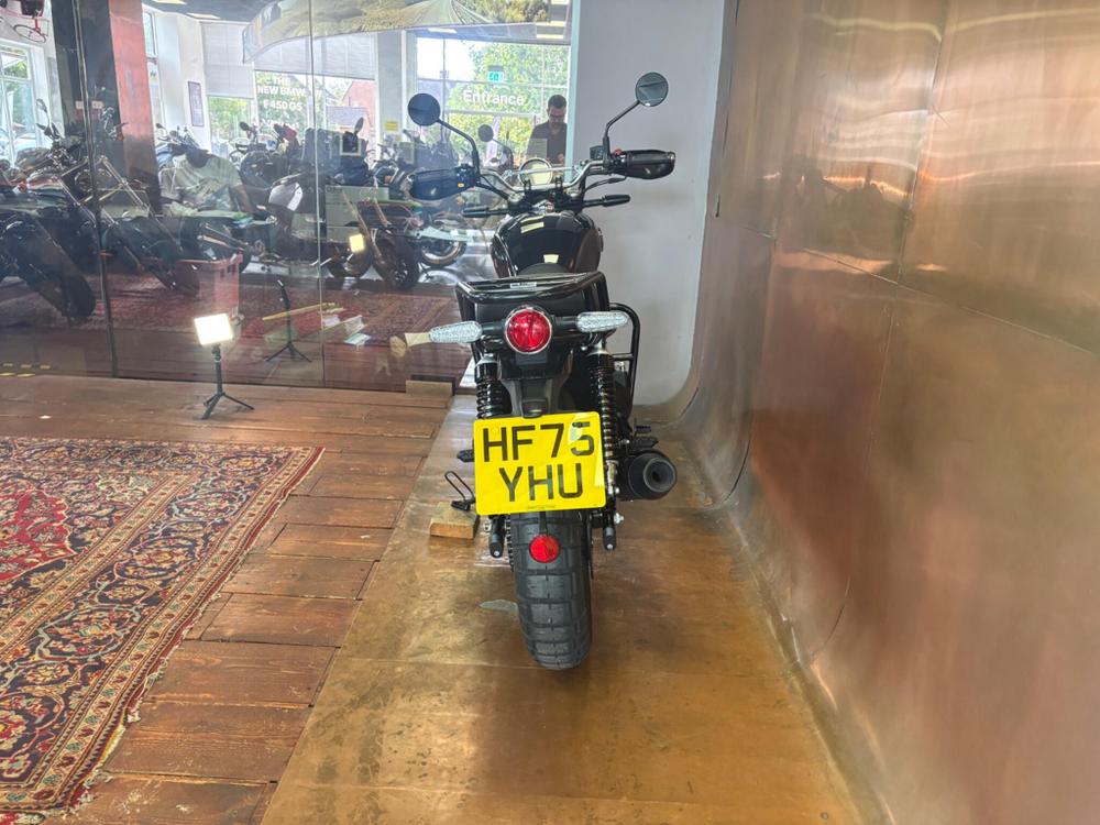 Royal Enfield Bear 650 Photo at-1558189d9f464978b4f023b89b5fe2fd.jpg