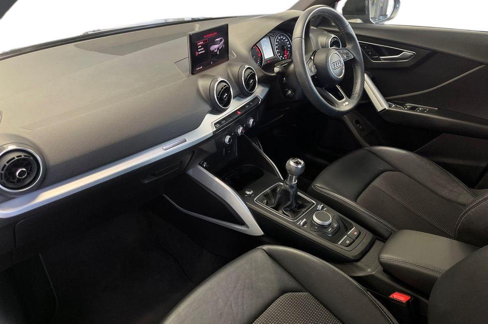 Audi Q2 Photo at-156ae1cfba6c4f30ac97b38accf8dca8.jpg
