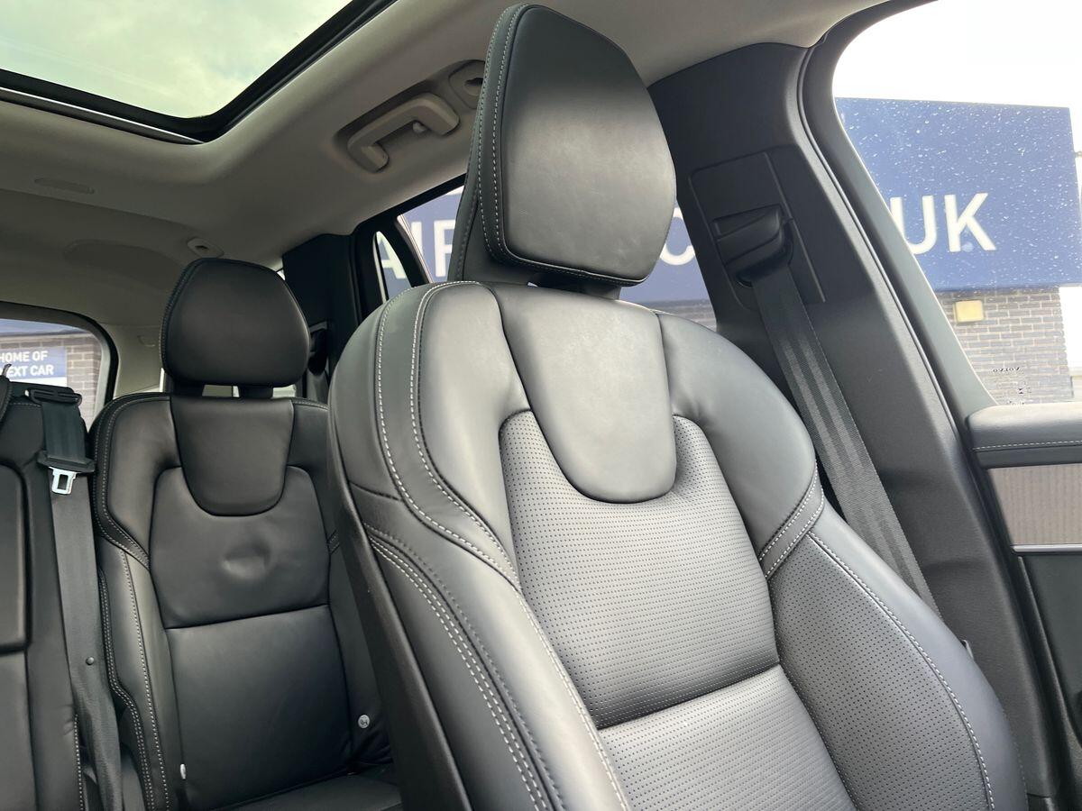 Volvo XC90 Photo 42