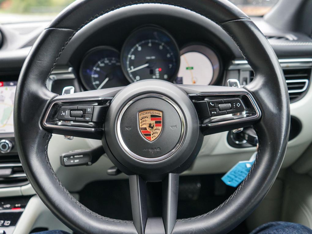 Used Porsche Macan LX72PFK 7