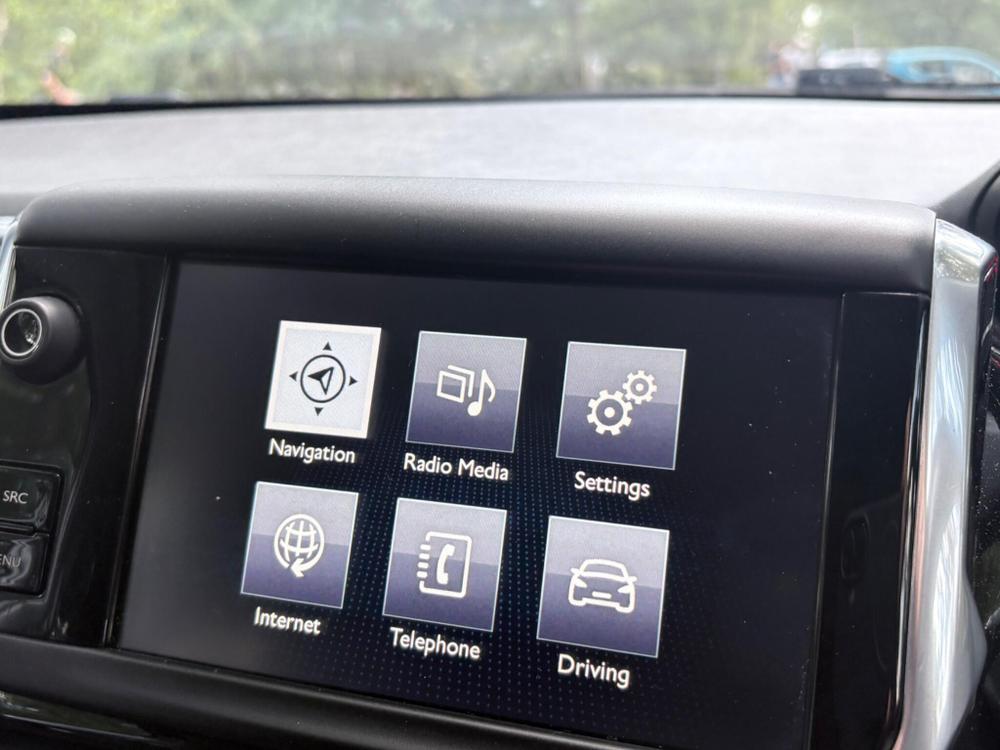 Peugeot 208 Photo at-15d595d289154882b9df265d5dac1174.jpg