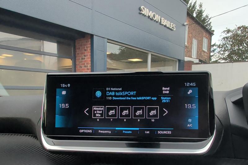 Used Peugeot 2008 YG70CVW 29