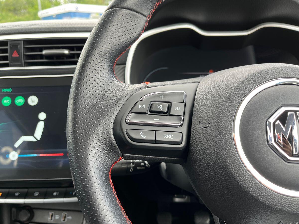 MG MG ZS Photo 15