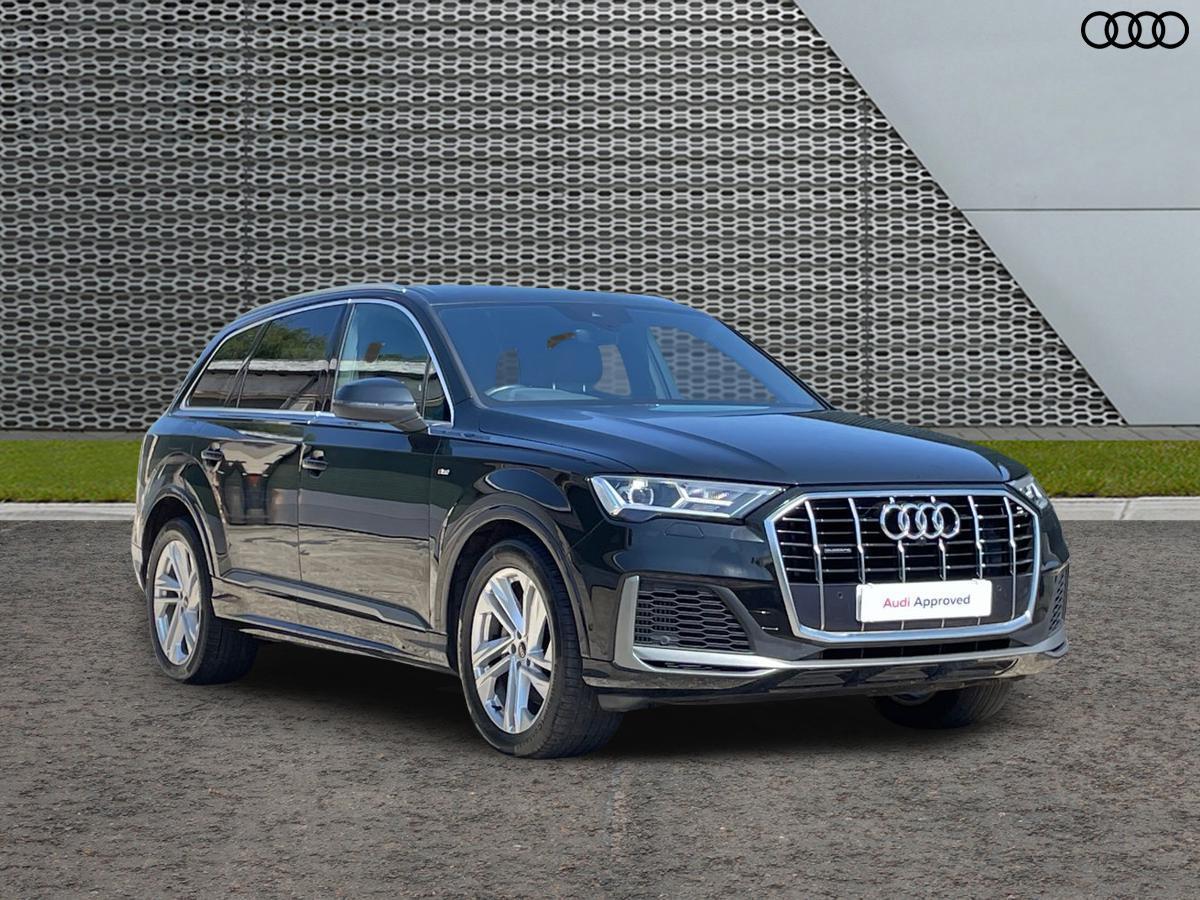 Audi Q7 listing photo