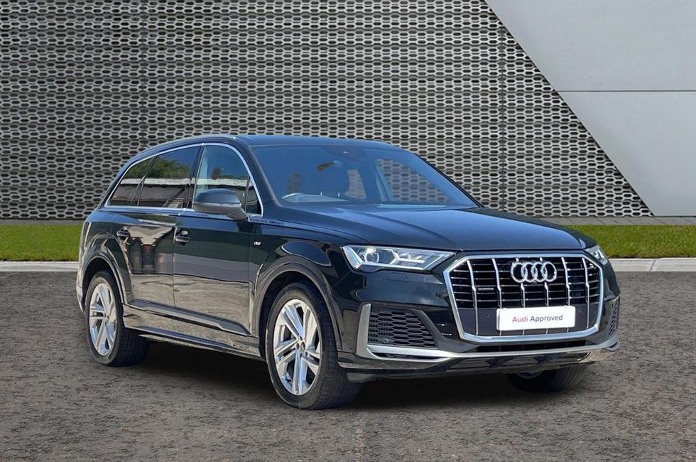 Audi Q7 Photo at-163c217852894b53b873ee2a9cb564d0.jpg