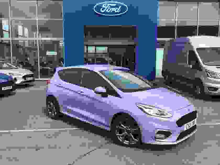 Ford Fiesta Photo at-1669673b3a024706ba9e6771c93f9a23.jpg