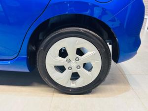 Suzuki Swift Photo 35