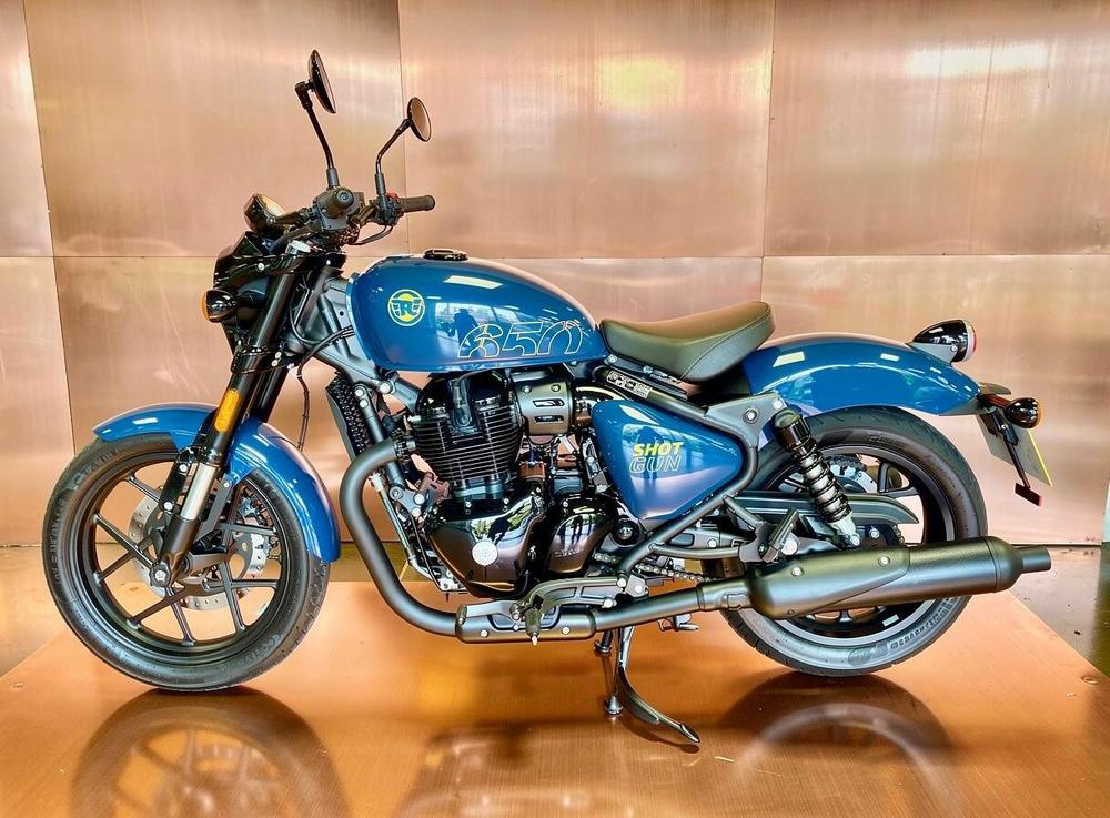 Royal Enfield Shotgun 650 Photo at-16be03114216454dac47fbd91a6a6850.jpg