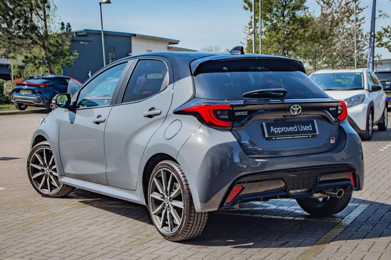 Used Toyota Yaris WR25UFB 19
