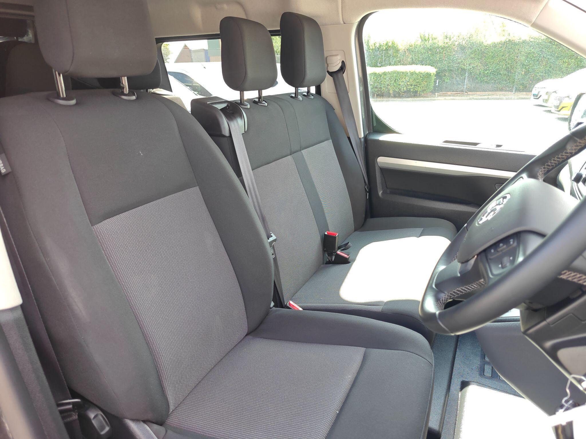 2022 Vauxhall Vivaro thumbnail 9