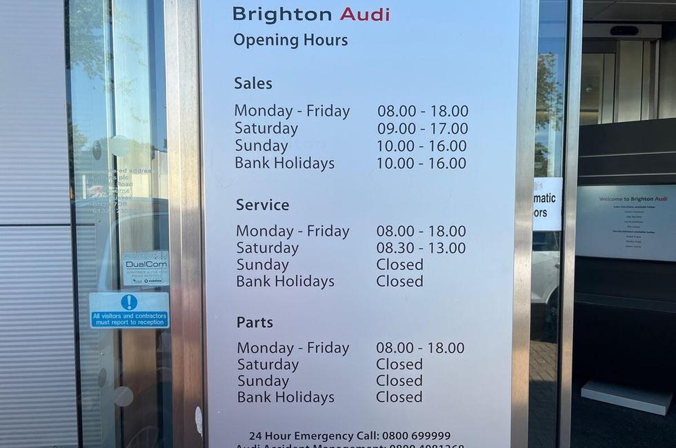 Audi Q6 Photo at-170127698aab4be48a92dd4f72947eef.jpg