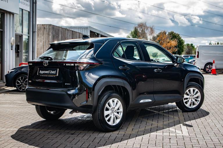 Used Toyota Yaris Cross KR75EFE 2